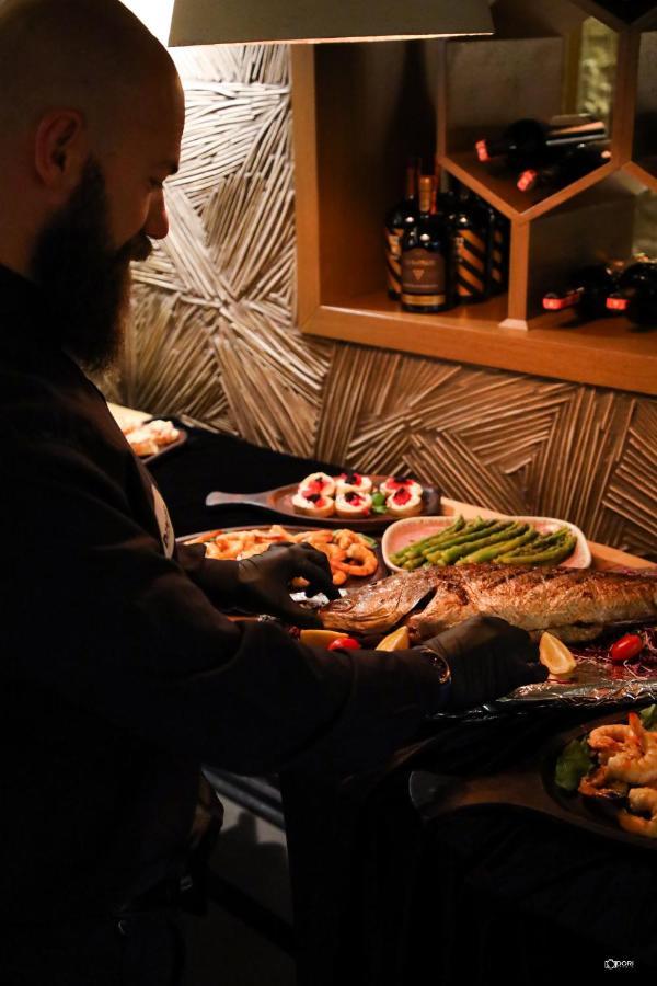 קורצ'ה Dim'S Hotel & Restaurant מראה חיצוני תמונה