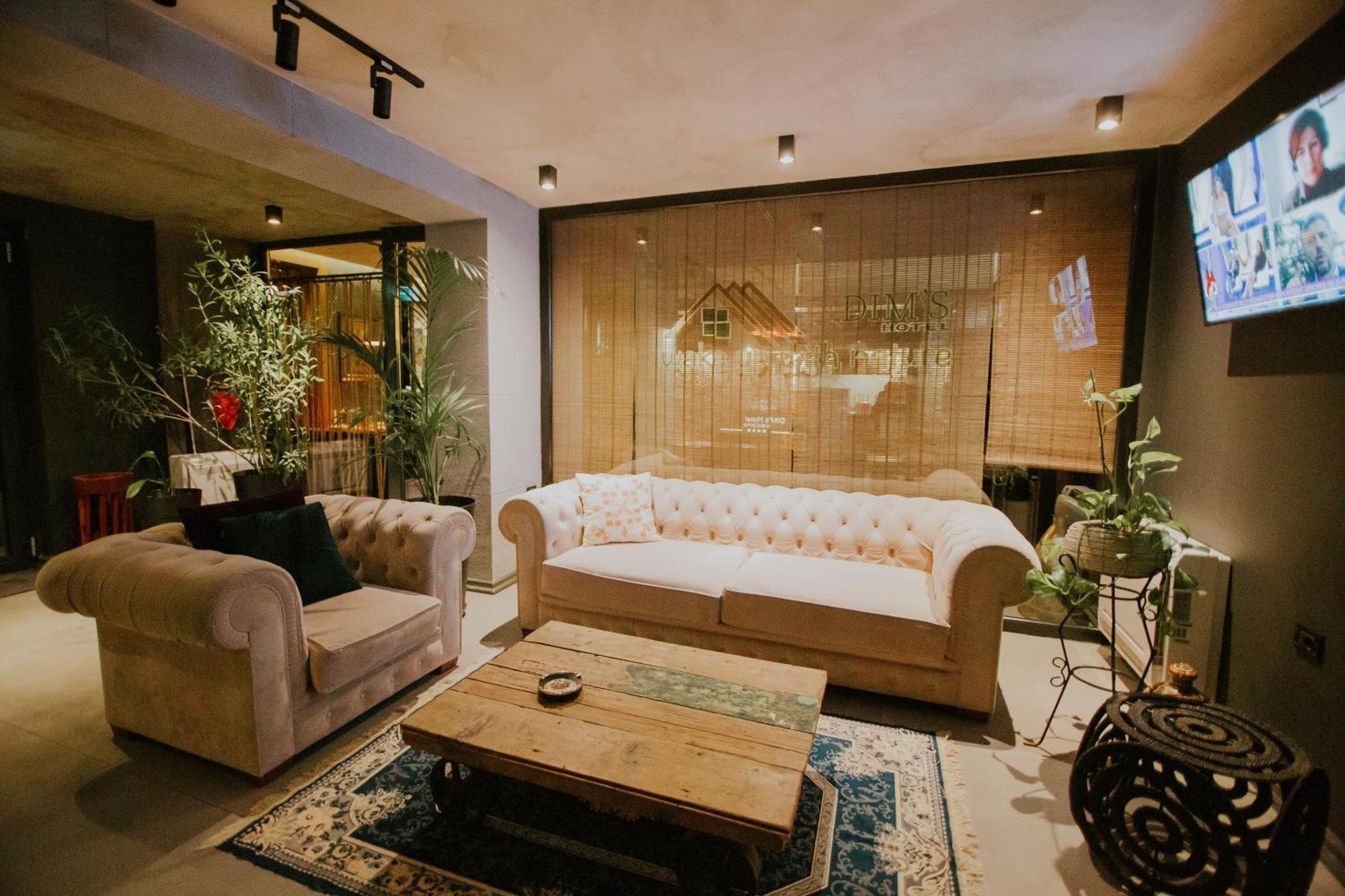 קורצ'ה Dim'S Hotel & Restaurant מראה חיצוני תמונה