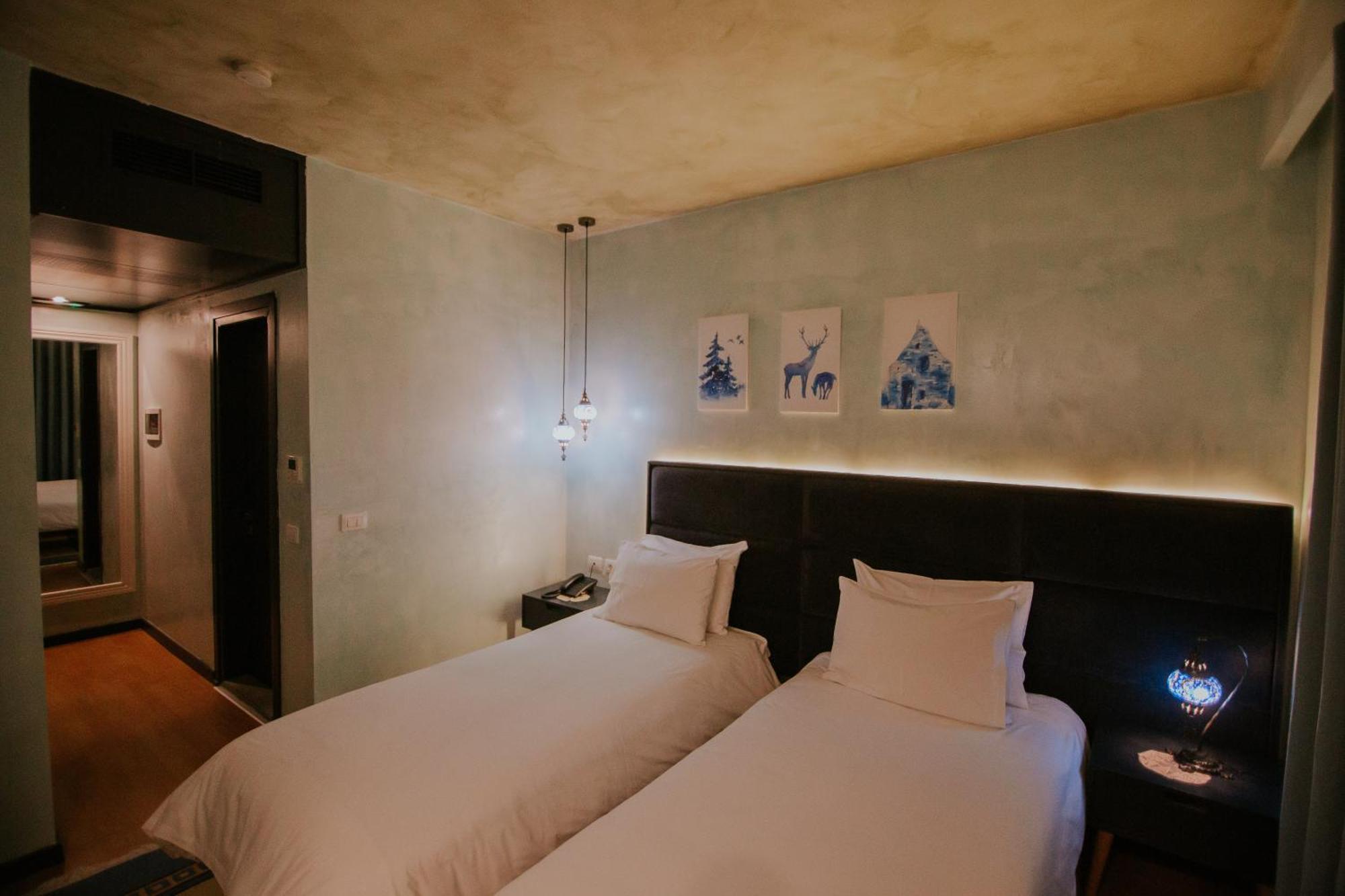 קורצ'ה Dim'S Hotel & Restaurant מראה חיצוני תמונה