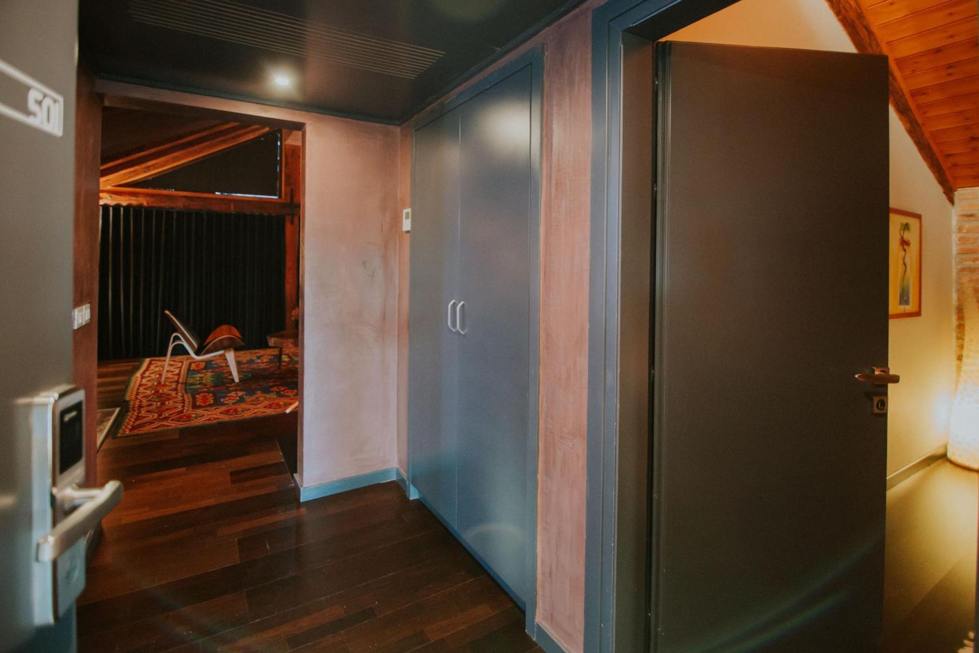 קורצ'ה Dim'S Hotel & Restaurant מראה חיצוני תמונה