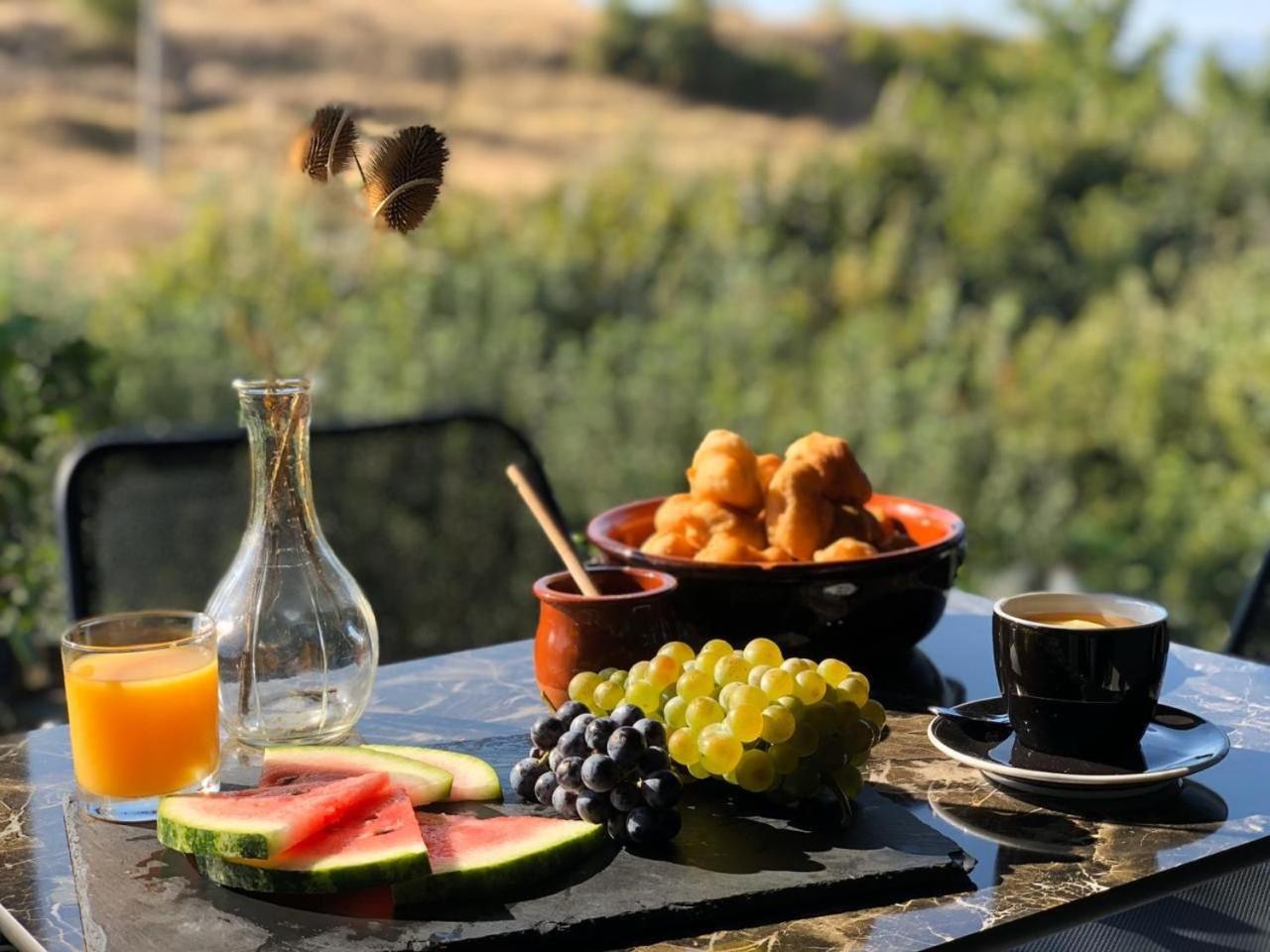 קורצ'ה Dim'S Hotel & Restaurant מראה חיצוני תמונה