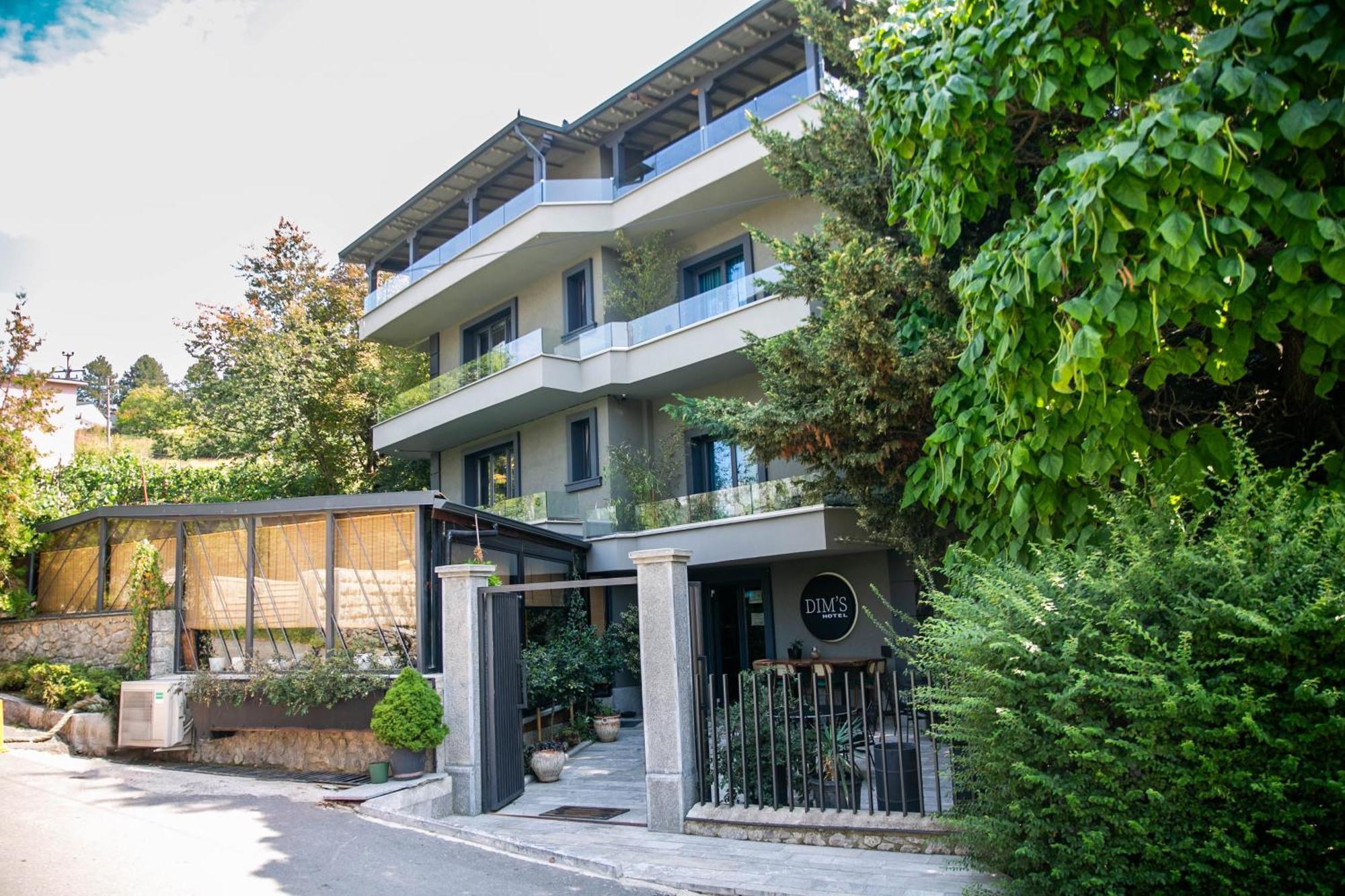 קורצ'ה Dim'S Hotel & Restaurant מראה חיצוני תמונה