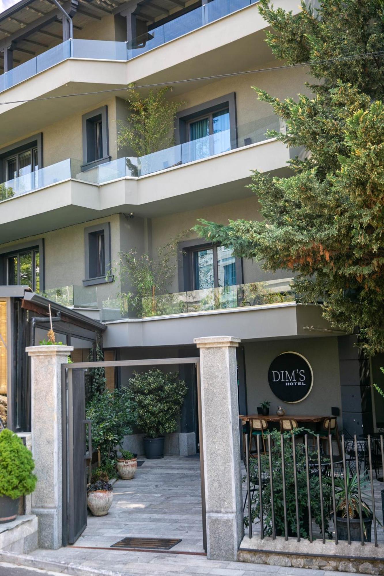 קורצ'ה Dim'S Hotel & Restaurant מראה חיצוני תמונה