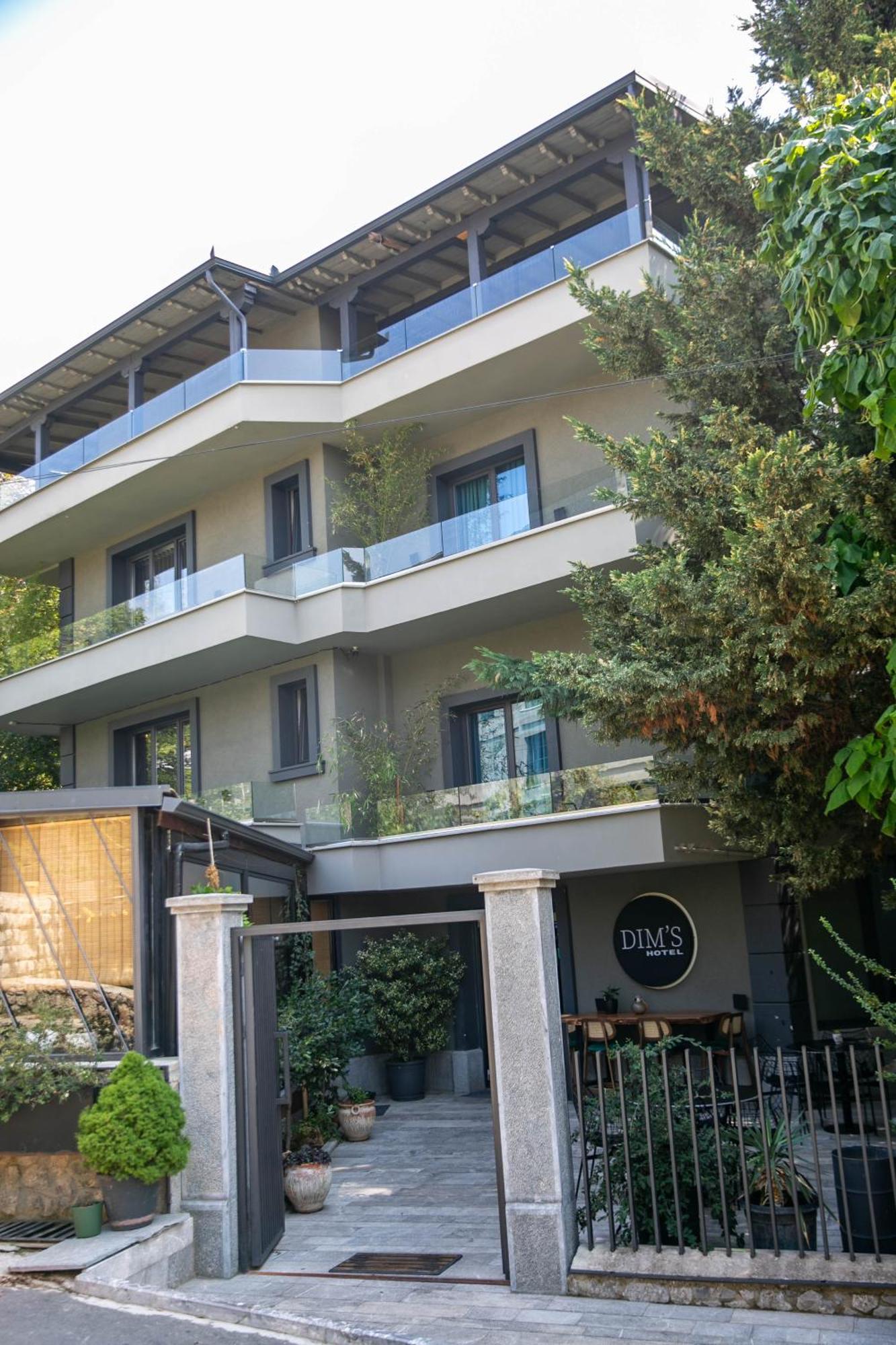 קורצ'ה Dim'S Hotel & Restaurant מראה חיצוני תמונה